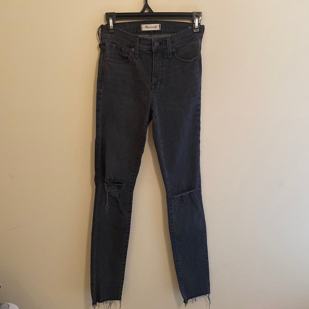 Madewell NWOT 9” Midrise Skinny Distressed Black Jeans Size 23